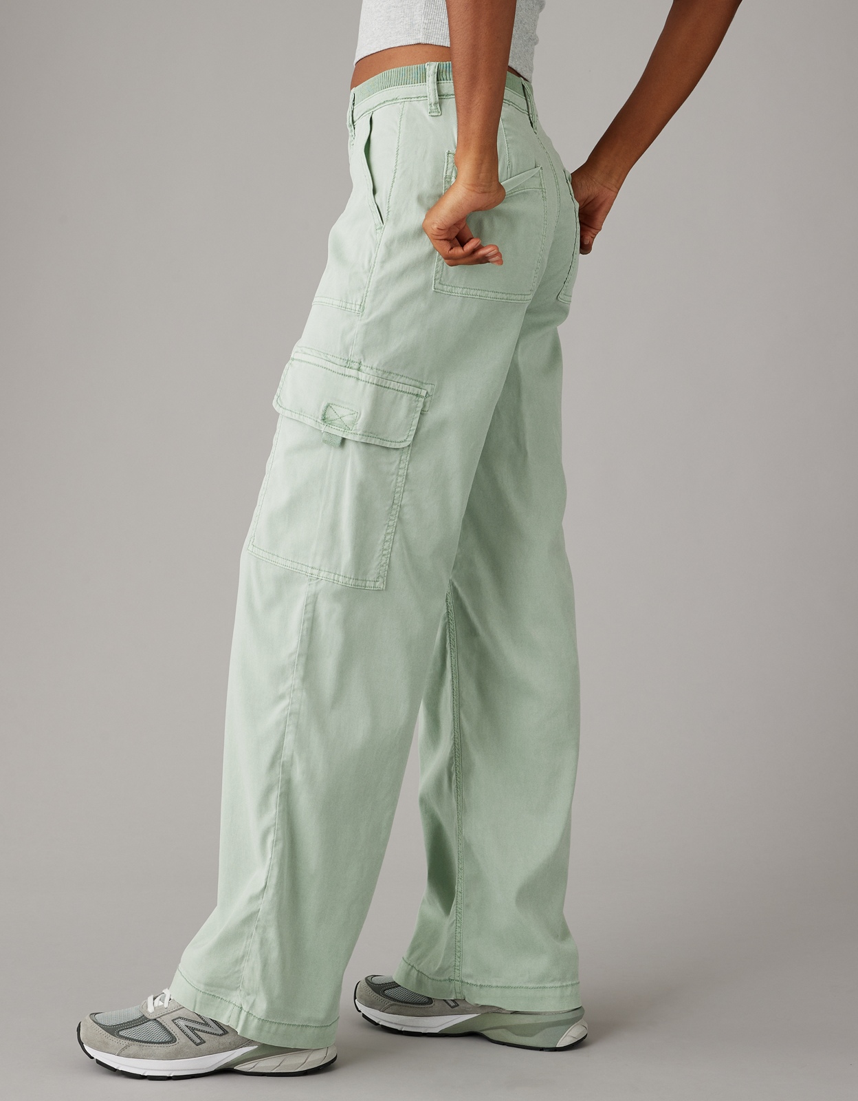 AE Dreamy Drape Stretch Super High-Waisted Cargo Baggy Wide-Leg Pant