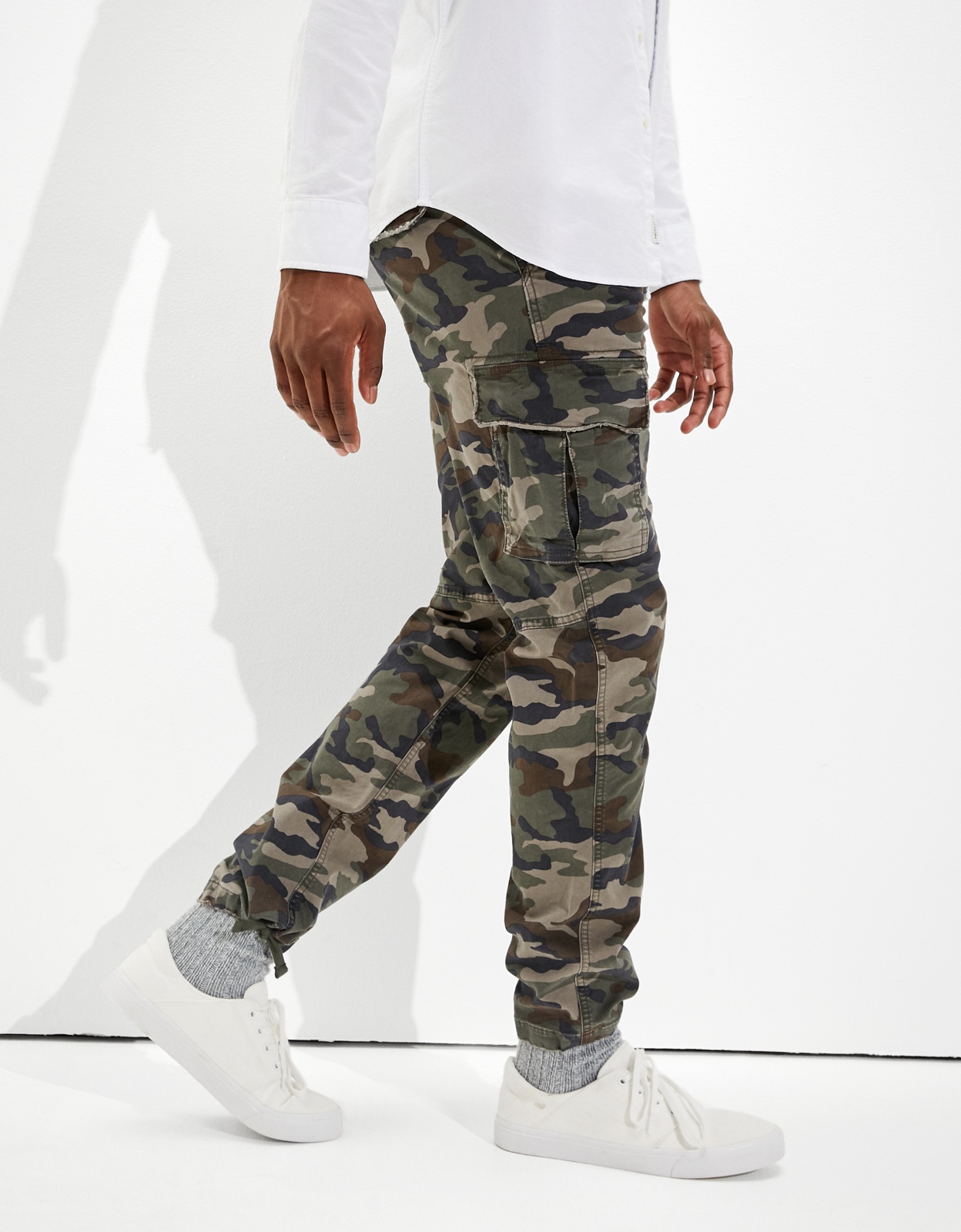 American eagle on sale camo pants